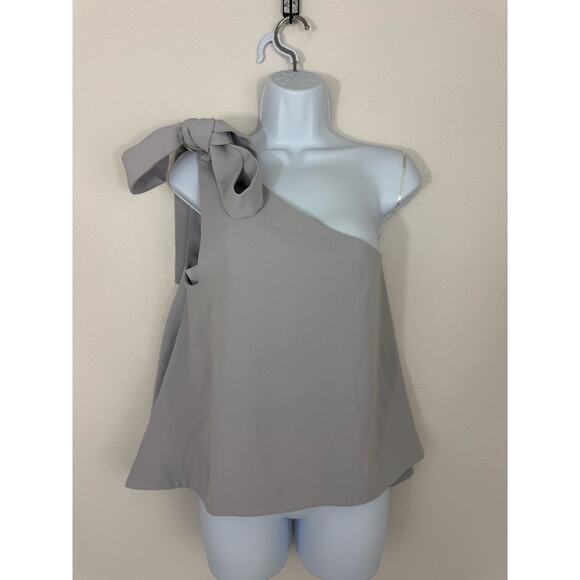 Elliatt Studio One-Shoulder Lilac Gray Bow Top Size L NWT - Picture 2 of 6
